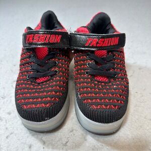 Fashion Roller Sneakers Kids Red Black Light Up USB Rechargeable Size 13 Skater